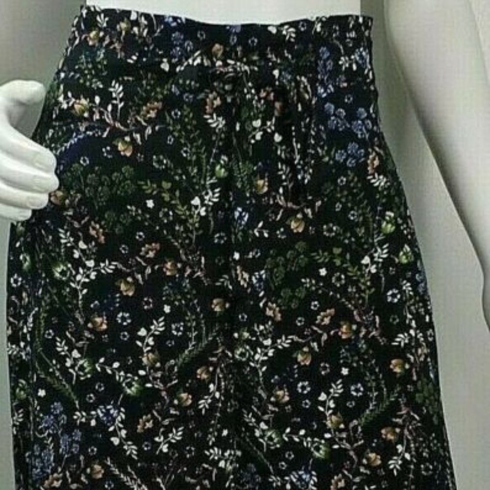 DR2 Floral Tie Waist Shorts